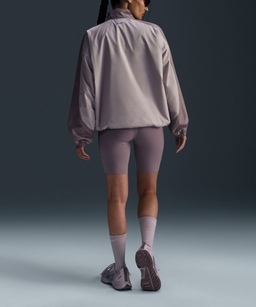 NIKE（ナイキ）の「【NIKE】Dri-FIT ランニングハーフジップジャケット ウィメンズ（その他アウター・レディース・チャコールグレー/ホワイト系その他7/パープル系その他2・L/M/S）」の13枚目の写真