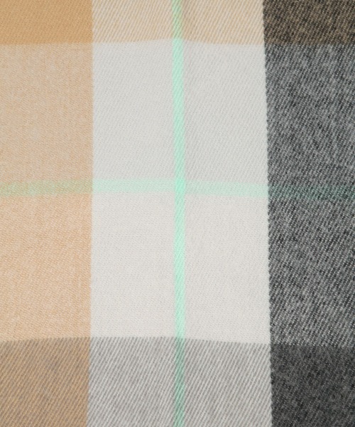 LAKOLE（ラコレ）の「アソートチェックマフラー / 131445（マフラー・レディース・ブルー/グレー/オフホワイト/カーキ/ブラック/パープル/オレンジ・FREE）」の19枚目の写真