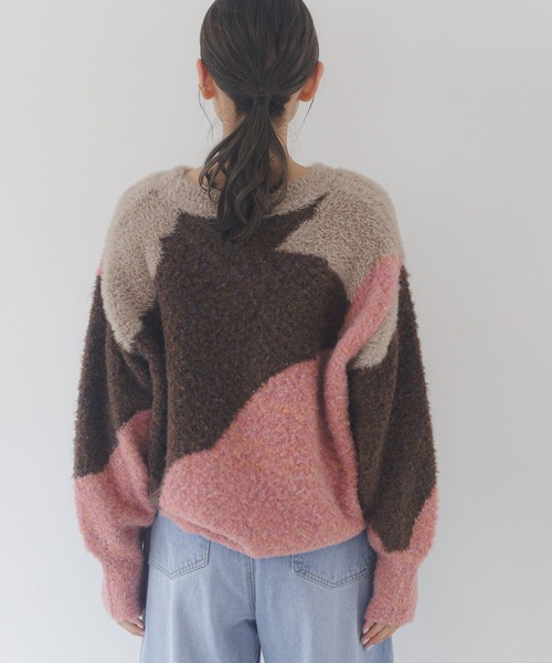 LAKOLE（ラコレ）の「インターシャ配色プルオーバー / 250838（ニット/セーター・レディース・ピンク/オレンジ/ブルー・FREE）」の10枚目の写真