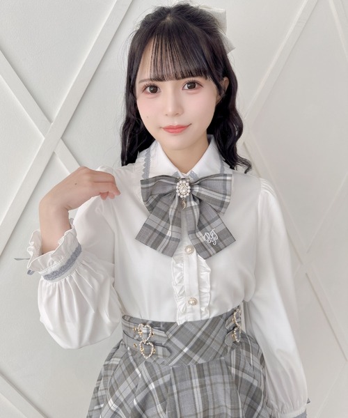 ROJITA（ロジータ）の「【セットアップ対応】ワンポイント刺繍リボンブラウス（シャツ/ブラウス・レディース・ブルー/ピンク/ピンクベージュ・FREE）」の5枚目の写真