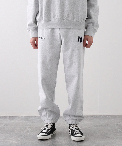 SPORTY&RICH（スポーティアンドリッチ）の「【SPORTY&RICH / スポーティアンドリッチ】YANKEES SERIF SWEATPANT（スウェットパンツ・メンズ・グレー・MEDIUM/SMALL）」の9枚目の写真