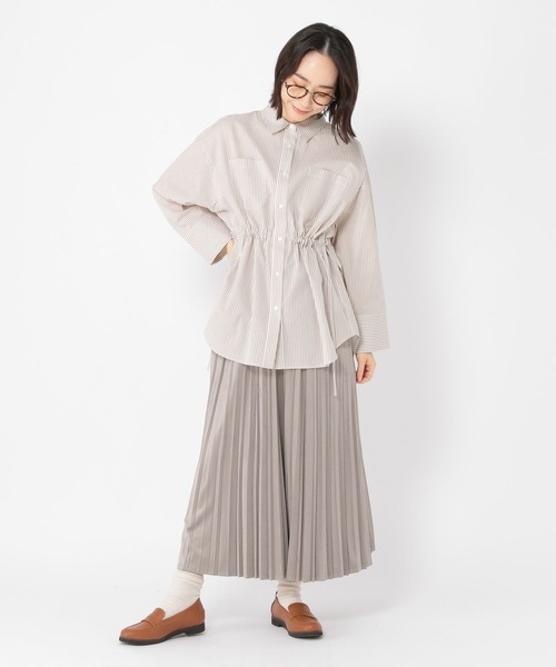 studio CLIP(スタディオクリップ)の「ドロストストライプシャツ(シャツ/ブラウス・レディース・ベージュ/ブラック・FREE)」の5枚目の写真