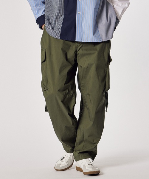 LANVIN en Bleu（ランバンオンブルー）の「【LANVIN en Bleu ESSENTIAL】VIARMES / ワイドテーパード カーゴパンツ（カーゴパンツ・メンズ・カーキ/ブラック・SMALL/MEDIUM/LARGE/X-LARGE）」の14枚目の写真