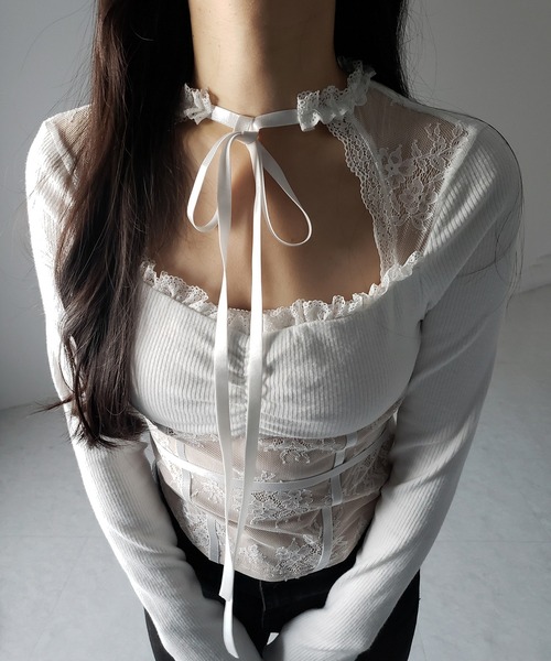 me+em select(ミームセレクト)の「【 2color 】チョーカーネックリボンレーシーカットソートップス / choker neck ribbon lacy cutsaw tops(その他トップス・レディース・ホワイト/ブラック・FREE)」の11枚目の写真