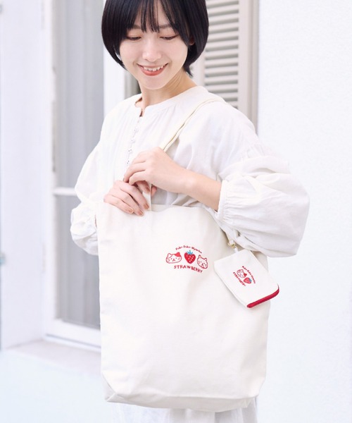 JEANS MATE(ジーンズメイト)の「【HAPiNS/ハピンズ】イチゴキャンバストートバッグ(トートバッグ・レディース・グレー/アイボリー・ONE SIZE)」の1枚目の写真