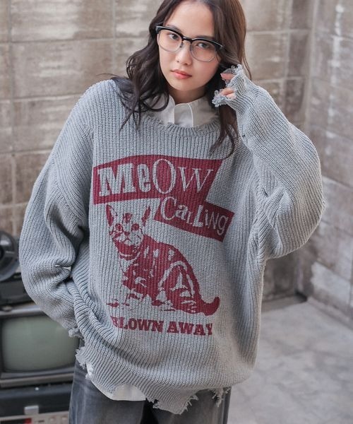 PBLIM（ページボーイリム）の「《UNISEX》ダメージキャットニット（ニット/セーター・レディース・グレー/オフホワイト/ブルー/ボルドー・FREE）」の2枚目の写真