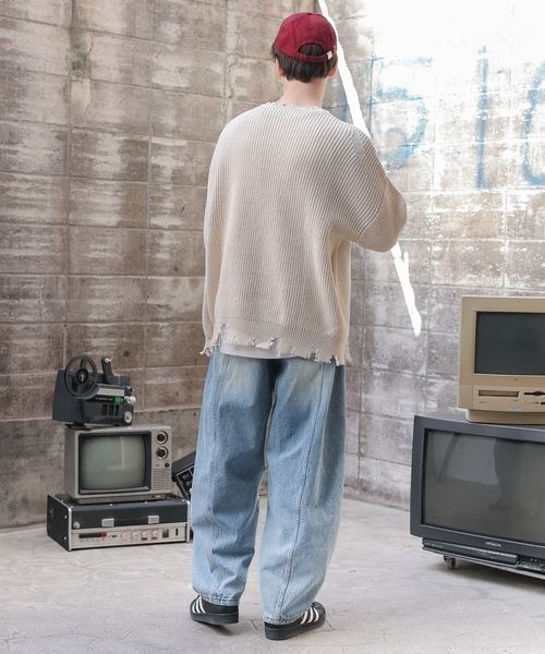 PBLIM（ページボーイリム）の「《UNISEX》ダメージキャットニット（ニット/セーター・レディース・グレー/オフホワイト/ブルー/ボルドー・FREE）」の9枚目の写真