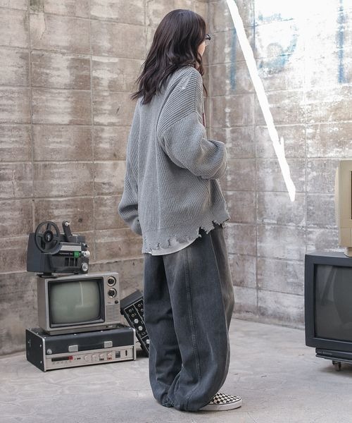 PBLIM（ページボーイリム）の「《UNISEX》ダメージキャットニット（ニット/セーター・レディース・グレー/オフホワイト/ブルー/ボルドー・FREE）」の7枚目の写真