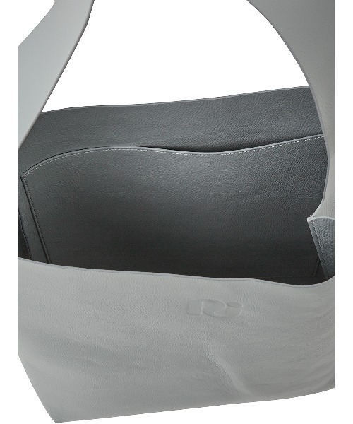 null.（ヌル）の「ENAMEL ONE HANDLE BAG（ショルダーバッグ）」 - WEAR