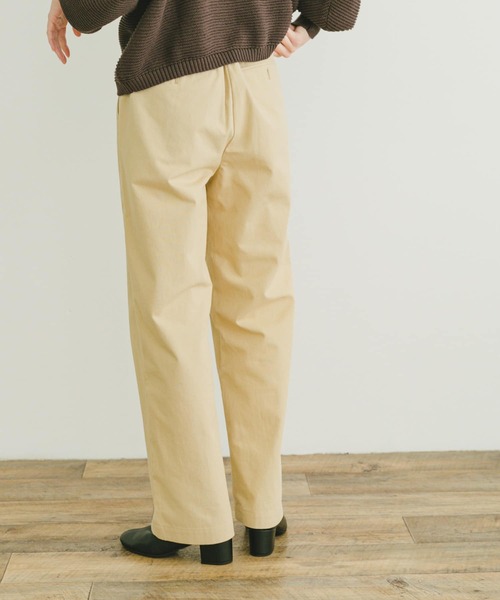 ITEMS URBANRESEARCH（アイテムズ アーバンリサーチ）の「ベーシックコットンパンツ（その他パンツ・レディース・ネイビー/ベージュ/カーキ・FREE）」の5枚目の写真