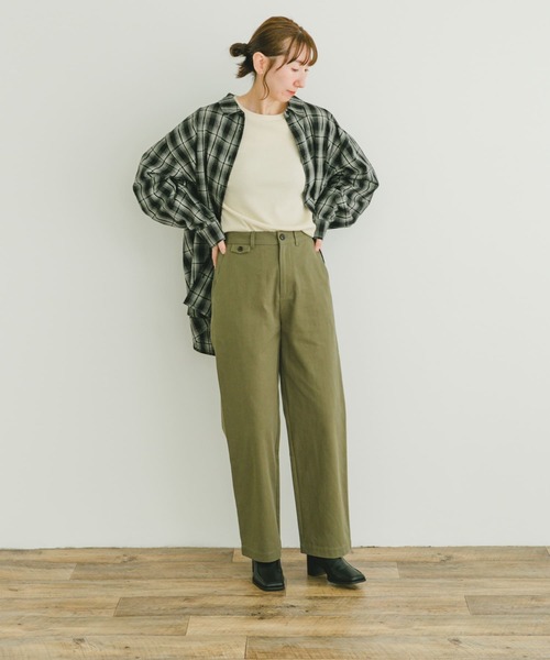 ITEMS URBANRESEARCH（アイテムズ アーバンリサーチ）の「ベーシックコットンパンツ（その他パンツ・レディース・ネイビー/ベージュ/カーキ・FREE）」の11枚目の写真