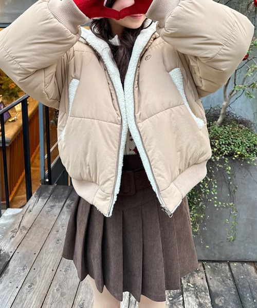 merrylatte(メリーラテ)の「リバーシブルボアダウンライクジャケット(ダウンジャケット/コート・レディース・ベージュ・FREE)」の9枚目の写真