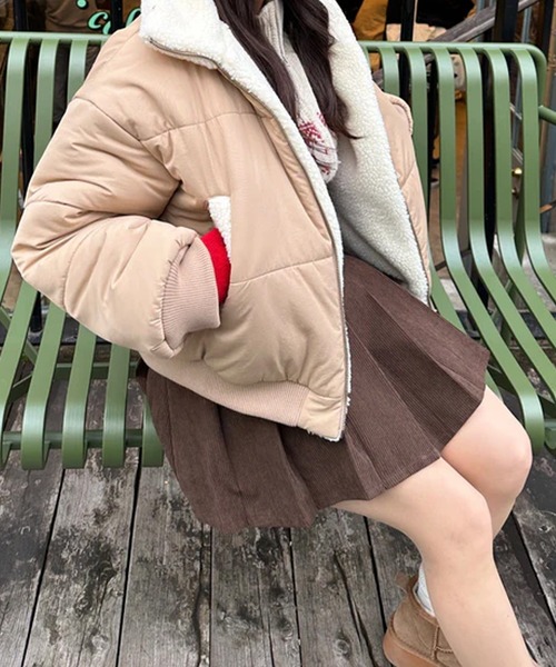 merrylatte(メリーラテ)の「リバーシブルボアダウンライクジャケット(ダウンジャケット/コート・レディース・ベージュ・FREE)」の10枚目の写真