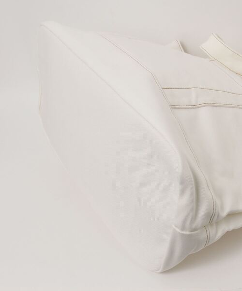 GAP（ギャップ）の「GAPロゴ デニム トートバッグ（トートバッグ・レディース・ホワイト・ONE SIZE）」の3枚目の写真