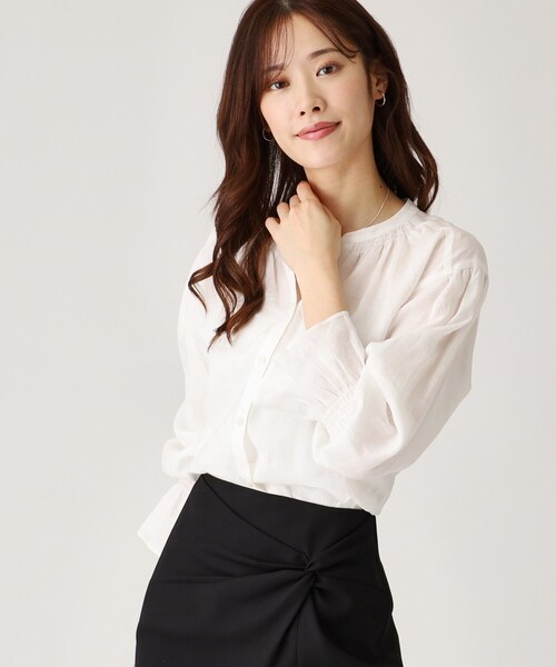 COUP DE CHANCE（クードシャンス）の「【ラミー100％／洗える】ギャザーブラウス（シャツ/ブラウス・レディース・ホワイト/ピンク系/ブラック/ブルーグリーン/ナチュラル・34/36/38/40）」の2枚目の写真