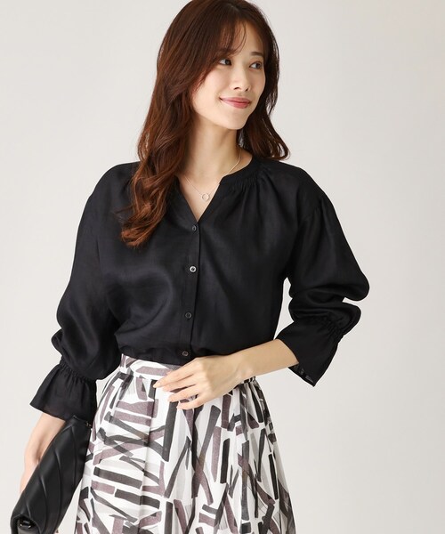 COUP DE CHANCE（クードシャンス）の「【ラミー100％／洗える】ギャザーブラウス（シャツ/ブラウス・レディース・ホワイト/ピンク系/ブラック/ブルーグリーン/ナチュラル・34/36/38/40）」の3枚目の写真