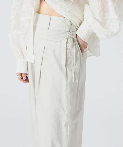 Ray BEAMS（レイビームス）の「RBS / サイドリボン コクーンパンツ（その他パンツ・レディース・アイボリー/ブラック・1/0）」の10枚目の写真