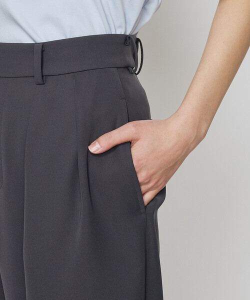 COMME CA（コムサ）の「ポリエステルツイル ツータックパンツ（スラックス・レディース・ライトグレー/チャコール/ベージュ・11号/9号）」の22枚目の写真