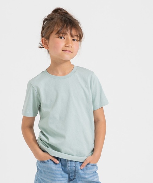 chil2（チルツー）の「綿100％ 無地 半袖Tシャツ（Tシャツ/カットソー・キッズ・ベージュ/オートミール/ミント/ネイビー/パープル/ラベンダー/イエロー/オレンジ/ホワイト/グリーン/ライトグリーン/レッド/ブラック/カーキ/サックスブルー/スモークピンク/チャコールグレー/クリーム/ブルー/グレイッシュブルー・80ｃｍ/90cm/100cm/110cm/120cm/130cm/140cm/150cm/160cm）」の10枚目の写真
