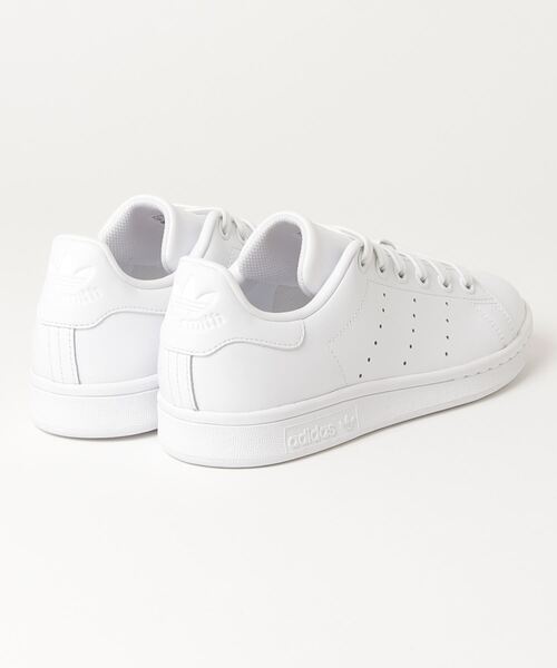 adidas(アディダス)の「adidas STAN SMITH アディダス スタンスミス(スニーカー・メンズ・ホワイト/ホワイト×ゴールド・23cm/23.5cm/24cm/24.5cm/25cm/25.5cm/26cm/26.5cm/27cm/27.5cm/28cm/22cm/22.5cm/28.5cm/29cm)」の3枚目の写真