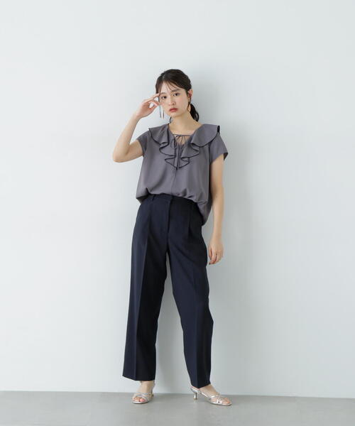 N.(N. Natural Beauty Basic)(エヌエヌナチュラルビューティーベーシック)の「バイカラーフレアブラウス(シャツ/ブラウス・レディース・オフホワイト/チャコールグレー/ライトグリーン・MEDIUM)」の22枚目の写真
