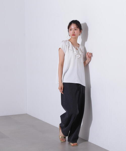 N.(N. Natural Beauty Basic)(エヌエヌナチュラルビューティーベーシック)の「バイカラーフレアブラウス(シャツ/ブラウス・レディース・オフホワイト/チャコールグレー/ライトグリーン・MEDIUM)」の13枚目の写真
