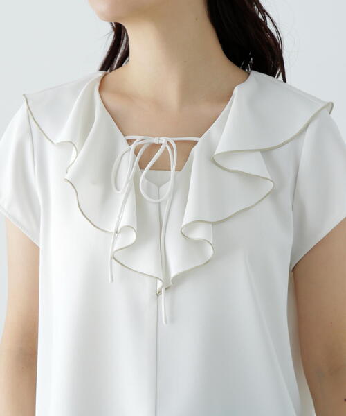 N.(N. Natural Beauty Basic)(エヌエヌナチュラルビューティーベーシック)の「バイカラーフレアブラウス(シャツ/ブラウス・レディース・オフホワイト/チャコールグレー/ライトグリーン・MEDIUM)」の5枚目の写真