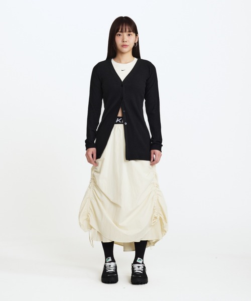 NIKE(ナイキ)の「ナイキ スポーツウェア チル ニット ウィメンズ スリム リブ カーディガン / Nike Sportswear Chill Knit Women's Slim Ribbed Cardigan HJ1244-010 Black(カーディガン/ボレロ・レディース・ブラック・L/M/S/XL/XS)」の4枚目の写真