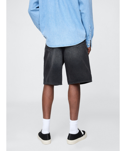 GAP（ギャップ）の「10.5インチ バギー デニムショートパンツ（デニム