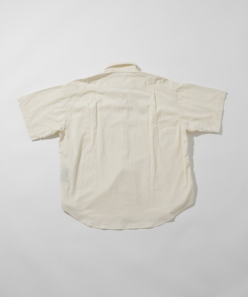 HINSON（ヒンソン）の「HINSON/ヒンソン レギュラーカラー ショートスリーブシャツ/シワ加工/リラックスフィット（シャツ/ブラウス・メンズ・ホワイト/ブラック/オフホワイト・MEDIUM/LARGE）」の13枚目の写真