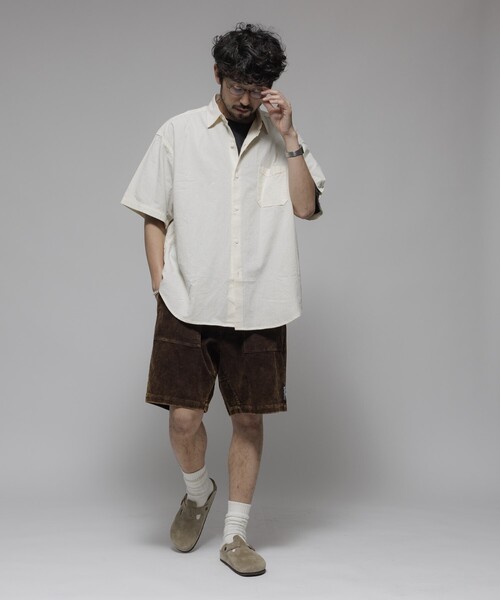 HINSON（ヒンソン）の「HINSON/ヒンソン レギュラーカラー ショートスリーブシャツ/シワ加工/リラックスフィット（シャツ/ブラウス・メンズ・ホワイト/ブラック/オフホワイト・MEDIUM/LARGE）」の19枚目の写真