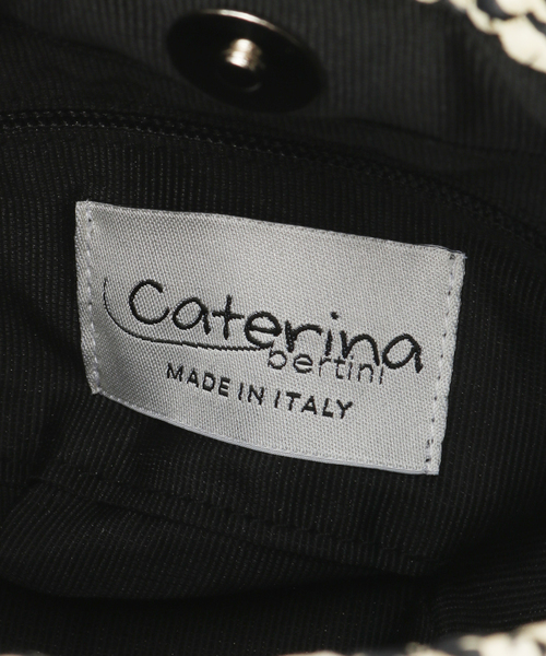 CATERINA BERTINI（カテリーナベルティーニ）の「【CATERINA BERTINI/カテリナ ベルティーニ】 チェーンショルダーバッグ（ショルダーバッグ・レディース・ベージュ/ネイビー・FREE）」の13枚目の写真