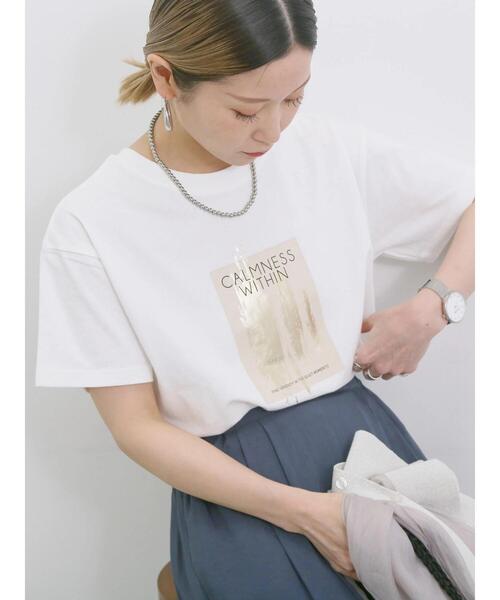 Samansa Mos2 blue（サマンサモスモスブルー）の「スクエア箔プリントTシャツ（Tシャツ/カットソー・レディース・オフホワイト/チャコールグレー/ホワイト・F）」の12枚目の写真