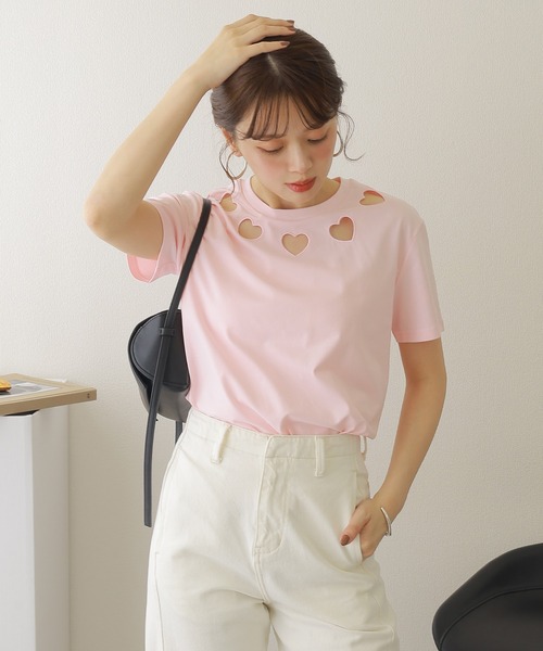 LAULEN（ローレン）の「heart open cut tee /ハート オープンカット 半袖 Tシャツ（Tシャツ/カットソー・レディース・ホワイト/ピンク・FREE）」の4枚目の写真
