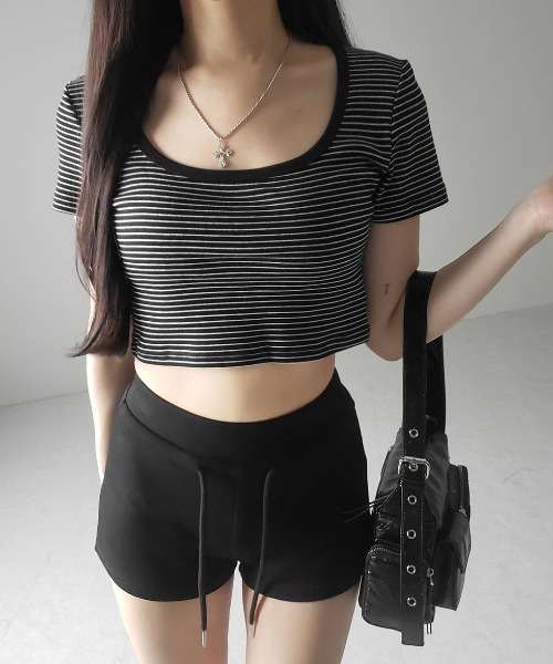 me+em select(ミームセレクト)の「※※【 2color 】ピンボーダースクエアネックショートTシャツ / pin border square neck short T-shirt(Tシャツ/カットソー・レディース・ブラック/ホワイト・FREE)」の6枚目の写真