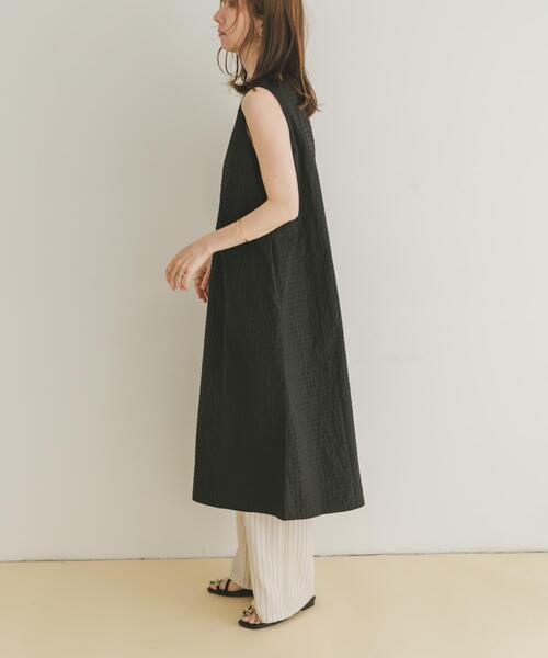 ITEMS URBANRESEARCH（アイテムズ アーバンリサーチ）の「サッカーノースリーブワンピース（ワンピース・レディース・ブラウン/ブラック/チェック・FREE）」の14枚目の写真