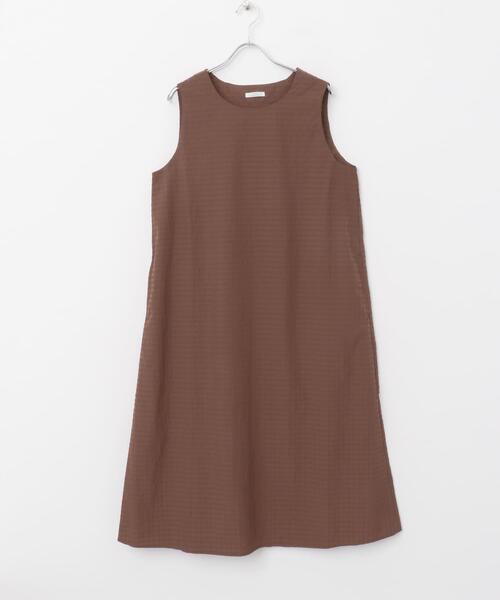 ITEMS URBANRESEARCH（アイテムズ アーバンリサーチ）の「サッカーノースリーブワンピース（ワンピース・レディース・ブラウン/ブラック/チェック・FREE）」の10枚目の写真