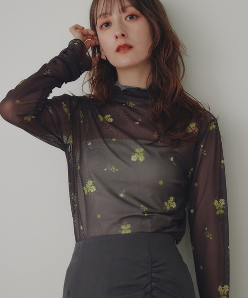 ellie エリー　フラワーチュールトップス ellie エリー フラワーチュールトップス ellie エリー フラワー