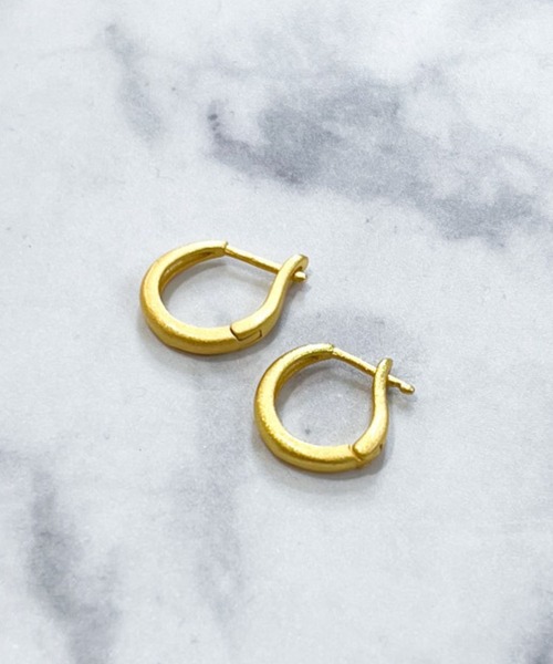yu-ka(ユーカ)の「YU-KA:シンプルフープピアス simple hoop pierce(ピアス(両耳用)・レディース・シルバー/ゴールド・FREE)」の7枚目の写真