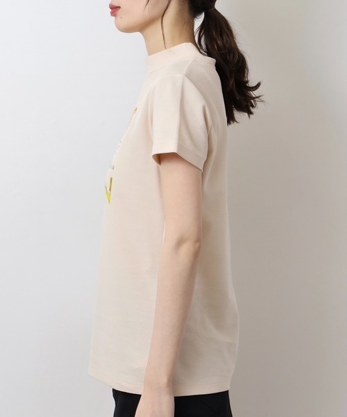 CECIL McBEE(セシルマクビー)の「FLOWER LOGO MOCK NECK(Tシャツ/カットソー・レディース・ベージュ/ホワイト・2(M)/1(S))」の3枚目の写真