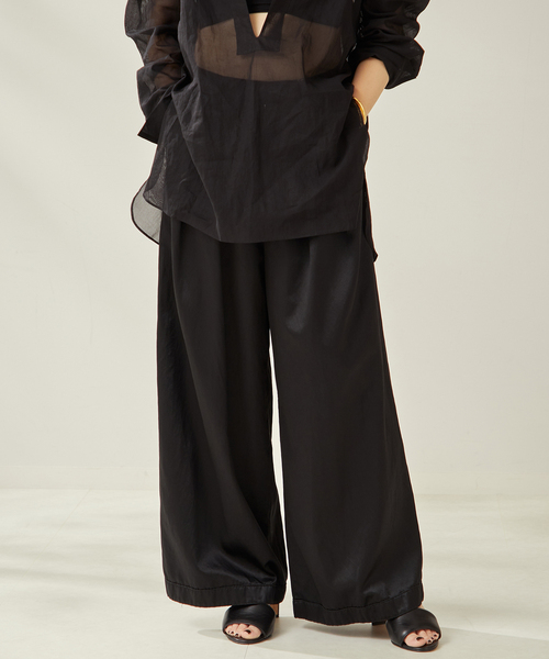 plage（プラージュ）の「R’IAM キュプラ ワイドパンツ（その他パンツ・レディース・ベージュ/ブラック・38/36/34）」の22枚目の写真