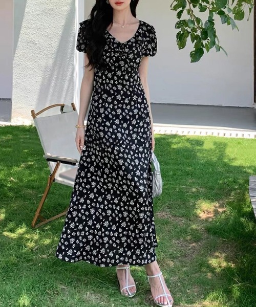 Lace Ladies(レースレディース)の「花柄 Vネック パフスリーブ ロング ワンピース(ワンピース・レディース・アイボリー/ブラック・M)」の3枚目の写真