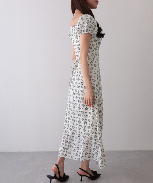 Lace Ladies(レースレディース)の「花柄 Vネック パフスリーブ ロング ワンピース(ワンピース・レディース・アイボリー/ブラック・M)」の8枚目の写真