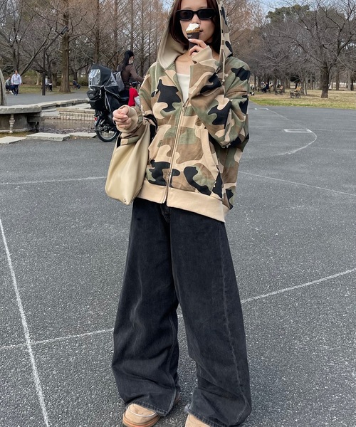 MandO（Auntie Rosa）（エムオー）の「ウッドランドカモダブルフェイスジップパーカー（パーカー・メンズ・ブラウン/ベージュ・LARGE/MEDIUM）」の7枚目の写真