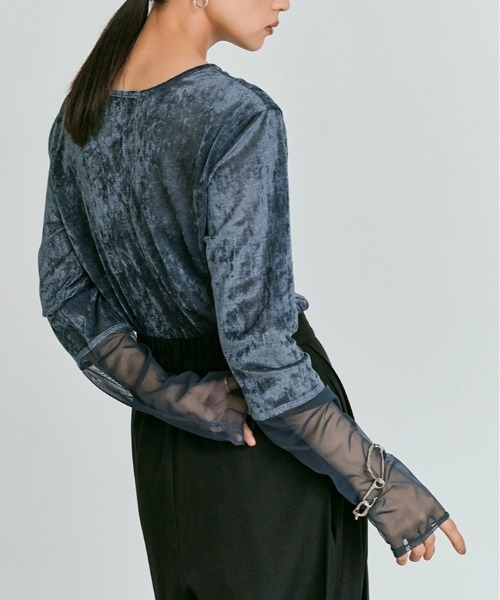 W:Huku（フーク）の「スリーブ 切り替え メッシュ ベロア トップス / Mesh Sleeve Sheer Velour Top（Tシャツ/カットソー・レディース・ブラック/ブルー系/ブラウン/オフホワイト・FREE）」の17枚目の写真