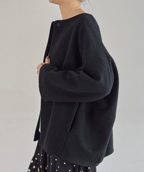 後ろぷっくりウールショートコート（ノーカラーコート