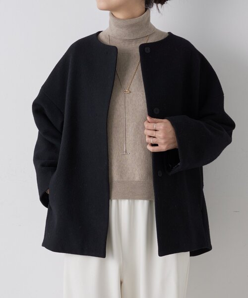 BEARDSLEY（ビアズリー）の「後ろぷっくりウールショートコート（ノーカラーコート・レディース・ライトグレー/ネイビー/ブラック/ベージュ・1/0）」の20枚目の写真