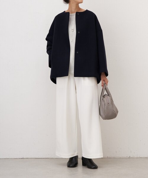ビアズリー　後ろぷっくりウールショートコート美品サイズ０ BEARDSLEY コート アウター 後ろぷっくりウールショートコート