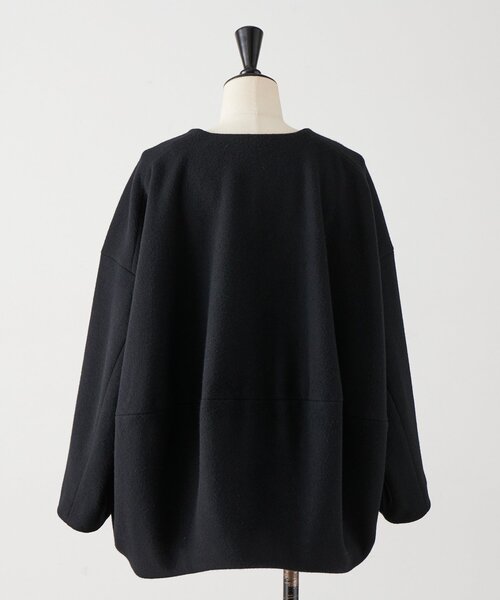 後ろぷっくりウールショートコート（ノーカラーコート）｜BEARDSLEY