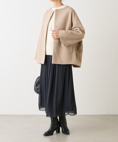 後ろぷっくりウールショートコート（ノーカラーコート）｜BEARDSLEY